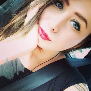 Meet your Posher, Kendra